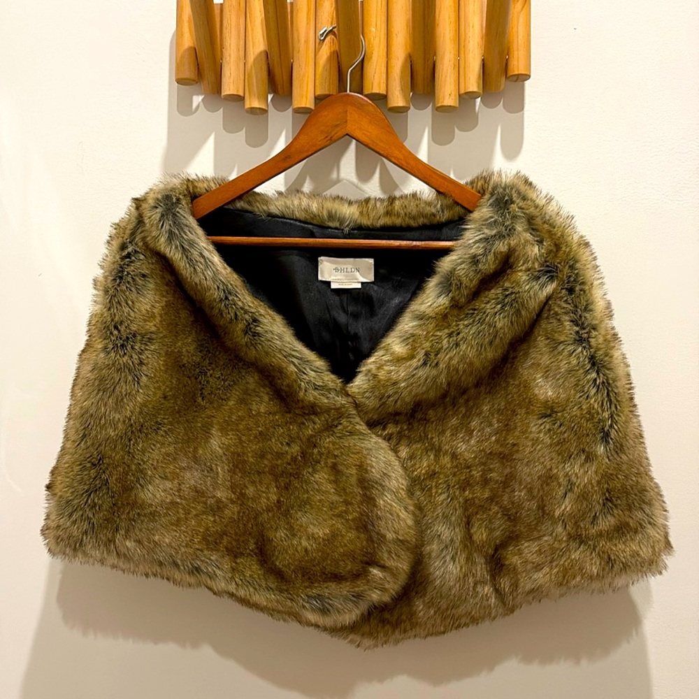 BHLDN faux fur wedding wrap